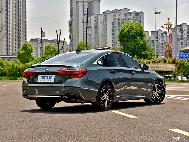 東風(fēng)本田 英仕派 2022款 銳·混動 2.0L 凈越版