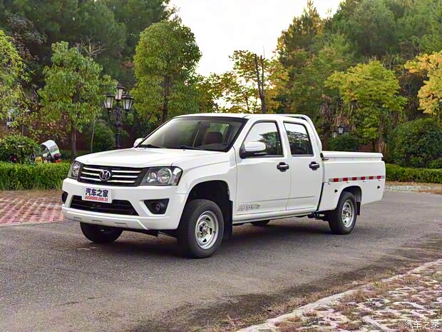 江铃集团轻汽 骐铃T100 2018款 2.8T三面开豪华版双排JE493ZLQ5D 江铃集团轻汽 骐铃T100 2018款 2.8T三面开豪华版双排JE493ZLQ5D