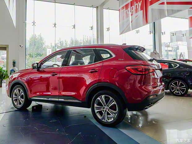上汽集团 名爵HS 2018款 30T 自动Trophy四驱超级运动互联网版