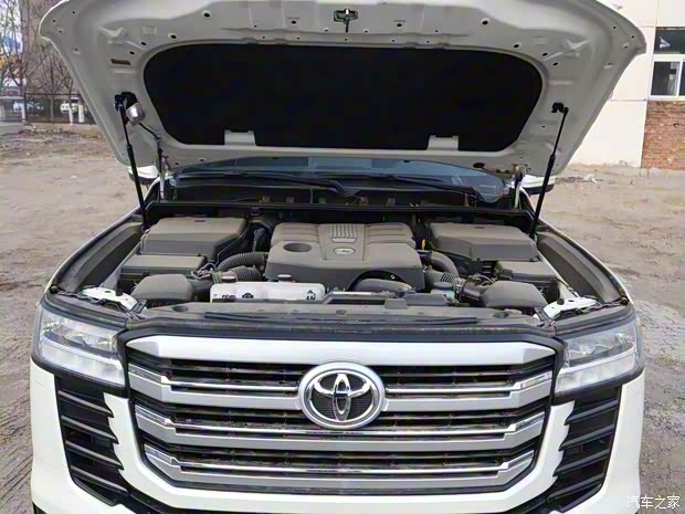 丰田(进口) 兰德酷路泽(进口) 2022款 3.4T 中东版 丰田(进口) 兰德酷路泽(进口) 2022款 3.4T 中东版