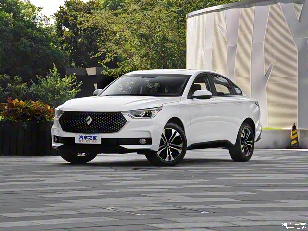 上汽通用五菱 新寶駿RC-6 2019款 1.5T CVT 24小時(shí)在線(xiàn)旗艦型