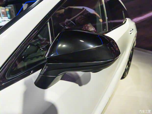 雷克萨斯 雷克萨斯RX 2023款 500h F SPORT Performance 中国台湾版