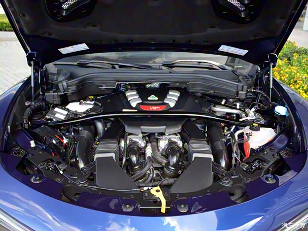 阿爾法·羅密歐 Stelvio 2019款 2.9T 510HP 四葉草版