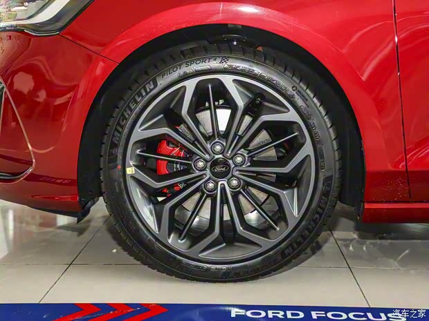 长安福特 福克斯 2022款 两厢 EcoBoost 180 自动ST Line