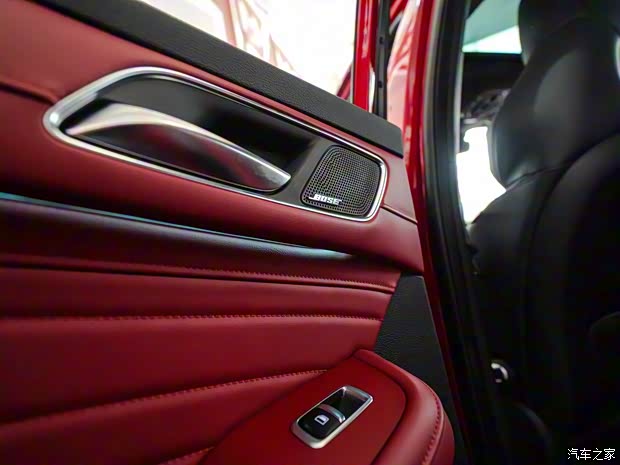 上汽集团 名爵HS 2018款 30T 自动Trophy四驱超级运动互联网版