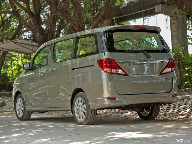 野马汽车 斯派卡 2018款 1.5L 手动精英型