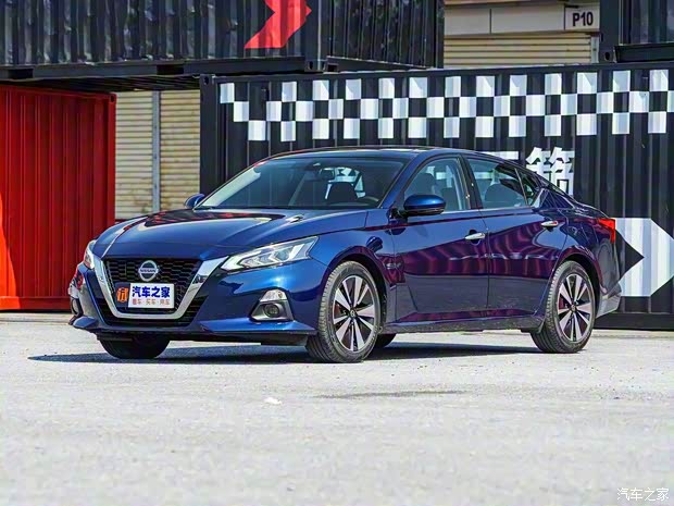 东风日产 天籁 2019款 2.0T XV 智尊版 东风日产 天籁 2019款 2.0T XV 智尊版