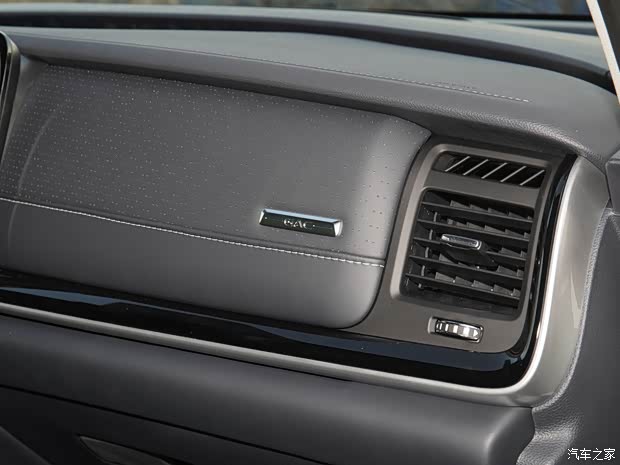 广汽乘用车 传祺M8 2022款 350T 高配版