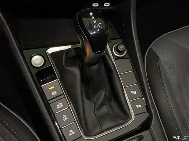 一汽-大众 速腾 2023款 280TSI DSG卓越Plus版 一汽-大众 速腾 2023款 280TSI DSG卓越Plus版