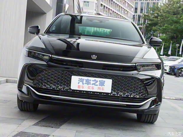 豐田(進口) 皇冠(進口) 2023款 雙擎 2.5L SportCross