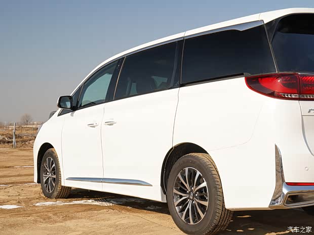 广汽乘用车 传祺M8 2022款 350T 高配版