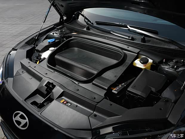 現(xiàn)代(進(jìn)口) IONIQ(艾尼氪)6 2022款 基本型