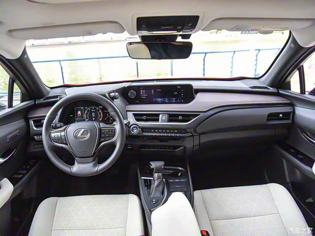 雷克萨斯 雷克萨斯UX 2019款 260h 探·享版 国VI 雷克萨斯 雷克萨斯UX 2019款 260h 探·享版 国VI