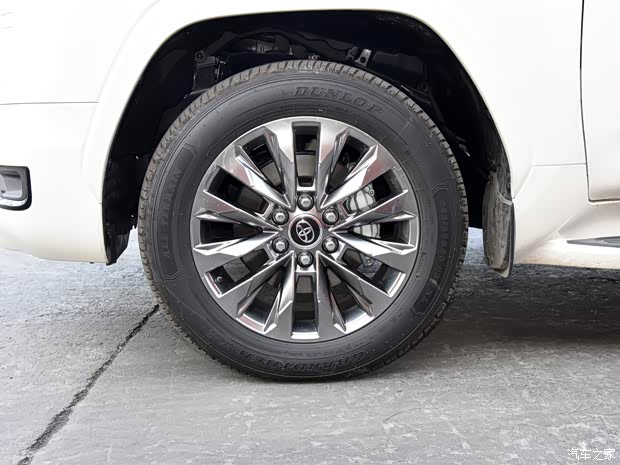 丰田(进口) 兰德酷路泽(进口) 2022款 3.5T 中东版