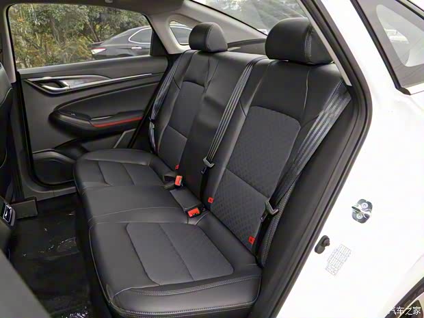 长安汽车 逸动 2020款 PLUS 百万版 1.6L GDI CVT豪华型