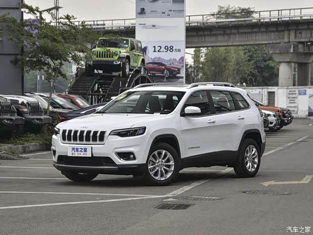 广汽菲克Jeep 自由光 2019款 2.0L 两驱优享版 国VI
