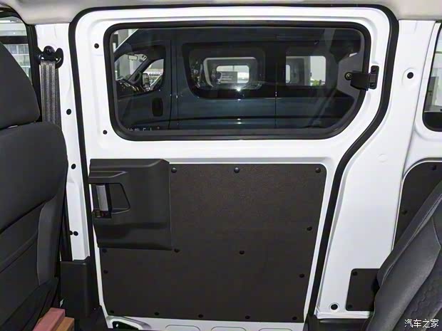 北京汽車制造廠 王牌M7 2022款 1.6L 長軸標(biāo)準(zhǔn)型 7座