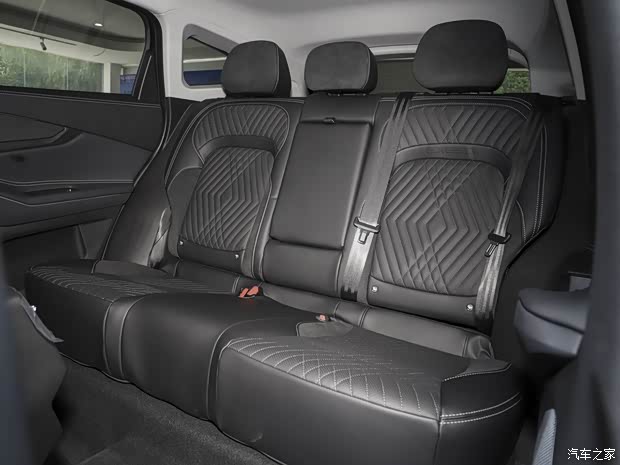 星途 星途凌云 2023款 400T 兩驅(qū)高配版