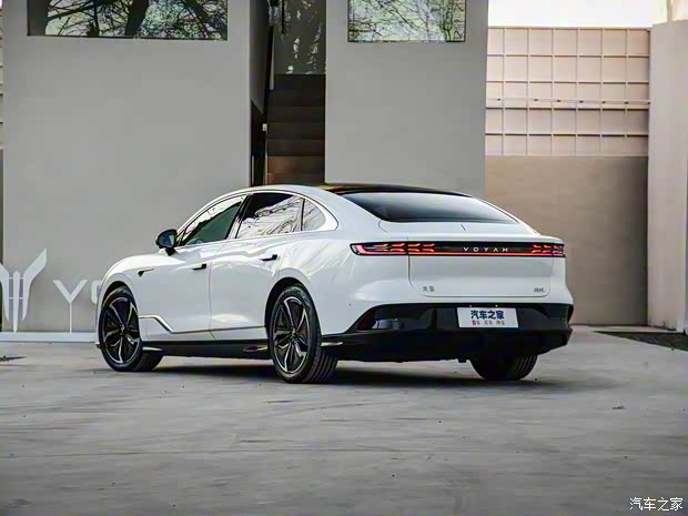 岚图汽车 岚图追光 2023款 长续航旗舰版 岚图汽车 岚图追光 2023款 长续航旗舰版