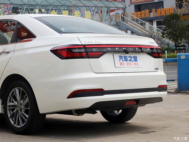 东风日产 启辰D60 2021款 PLUS 1.6L CVT智领版