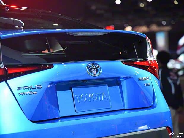 豐田(進口) 普銳斯(海外) 2019款 四驅基本型