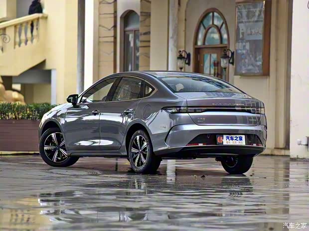 比亞迪 驅(qū)逐艦05 2022款 DM-i 120KM 旗艦型