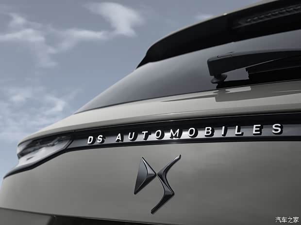 DS(進口) DS 7新能源(海外) 2023款 Crossback E-Tense 4x4  DS(進口) DS 7新能源(海外) 2023款 Crossback E-Tense 4x4