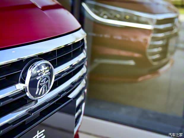 比亚迪 秦 2019款 1.5L 自动尊贵型