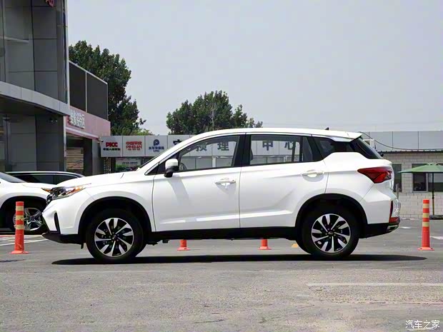 廣汽乘用車(chē) 傳祺GS4 2018款 200T 手動(dòng)兩驅(qū)舒適版