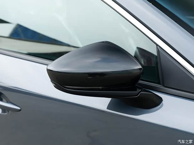 长安马自达 马自达3 昂克赛拉 2022款 2.0L 自动黑耀高配版 长安马自达 马自达3 昂克赛拉 2022款 2.0L 自动黑耀高配版