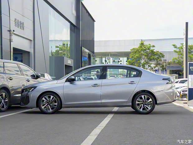 东风标致 标致408 2022款 1.6T 追光版 东风标致 标致408 2022款 1.6T 追光版