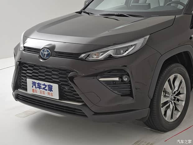 廣汽豐田 威蘭達 2020款 雙擎 2.5L CVT兩驅(qū)尊貴版