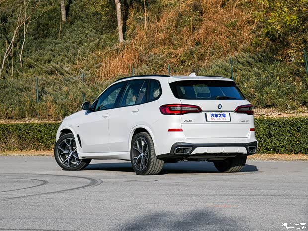 宝马(进口) 宝马X5 2019款 xDrive40i 尊享型 M运动套装 宝马(进口) 宝马X5 2019款 xDrive40i 尊享型 M运动套装