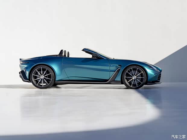 阿斯頓·馬丁 V12 Vantage 2022款 Roadster