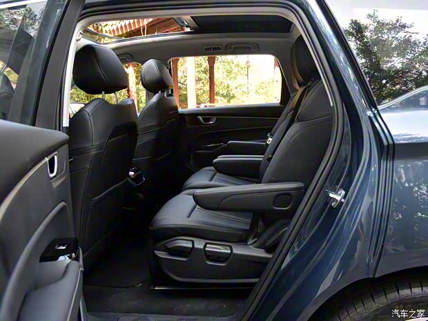 上汽通用五菱 五菱凯捷 2020款 1.5T 自动旗舰型