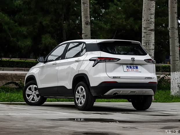 上汽通用五菱 宝骏510 2019款 1.5L 手动劲享型 国VI