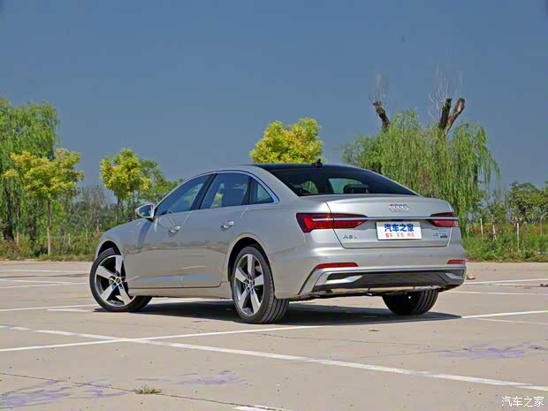 一汽-大众奥迪 奥迪A6L 2023款 45 TFSI quattro 甄选动感型 一汽-大众奥迪 奥迪A6L 2023款 45 TFSI quattro 甄选动感型