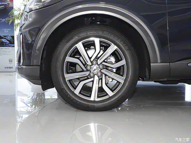 長(zhǎng)安福特 探險(xiǎn)者 2023款 EcoBoost 285 四驅(qū)鉑金版 7座