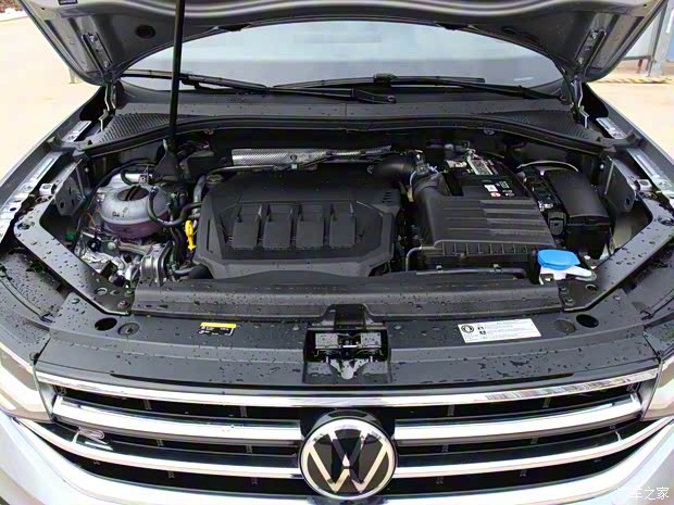 上汽大众 途观L 2022款 330TSI 自动两驱R-Line越享版 上汽大众 途观L 2022款 330TSI 自动两驱R-Line越享版