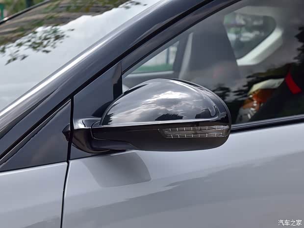 奇瑞新能源 奇瑞QQ無界Pro 2022款 408km 魔獸版