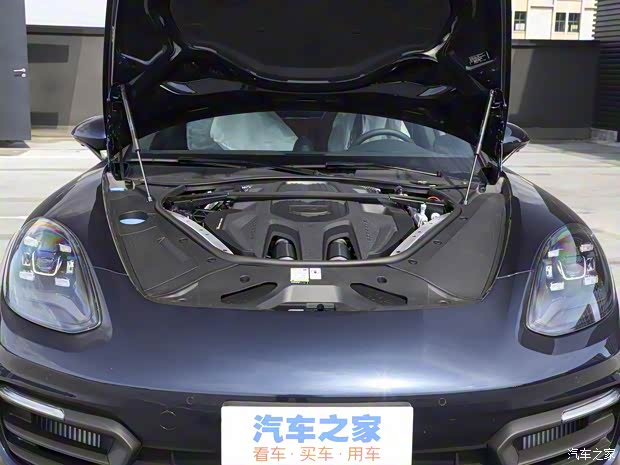 保时捷 Panamera 2023款 Panamera 4 行政加长铂金版 2.9T