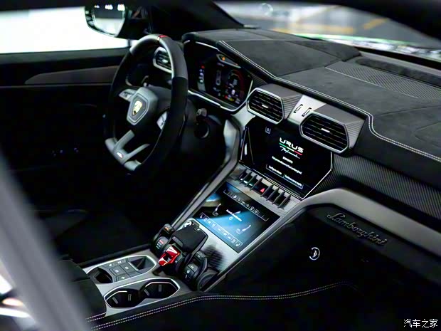 兰博基尼 Urus 2022款 Performante 兰博基尼 Urus 2022款 Performante