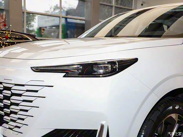 长安汽车 长安UNI-K新能源 2022款 蓝鲸iDD 卓越型