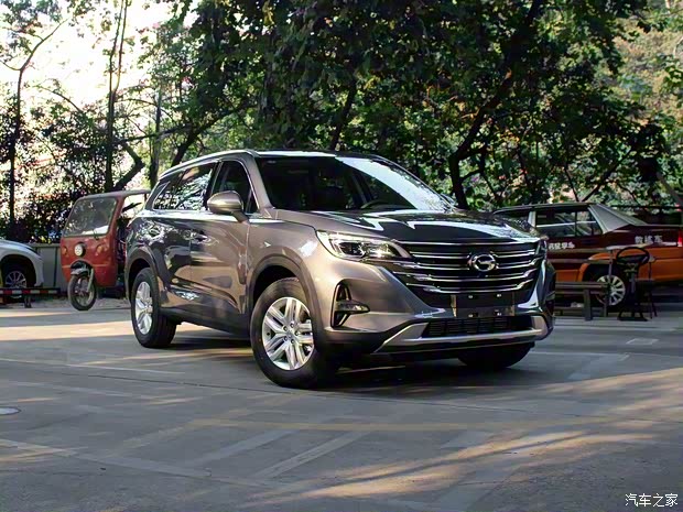 廣汽乘用車 傳祺GS5 2019款 235T 自動(dòng)舒適版 廣汽乘用車 傳祺GS5 2019款 235T 自動(dòng)舒適版