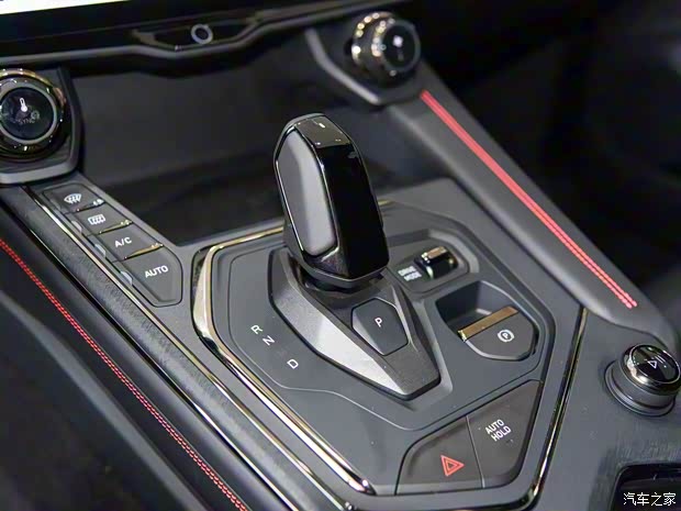 領(lǐng)克 領(lǐng)克05 2020款 2.0TD 四驅(qū)勁Halo