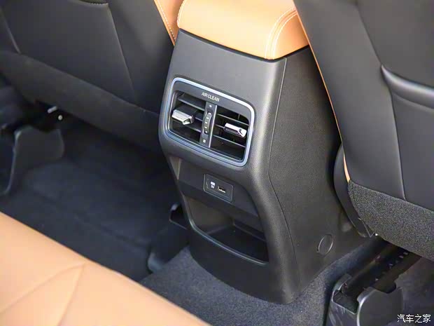 廣汽乘用車 傳祺GA4 2021款 235T 自動(dòng)尊貴版