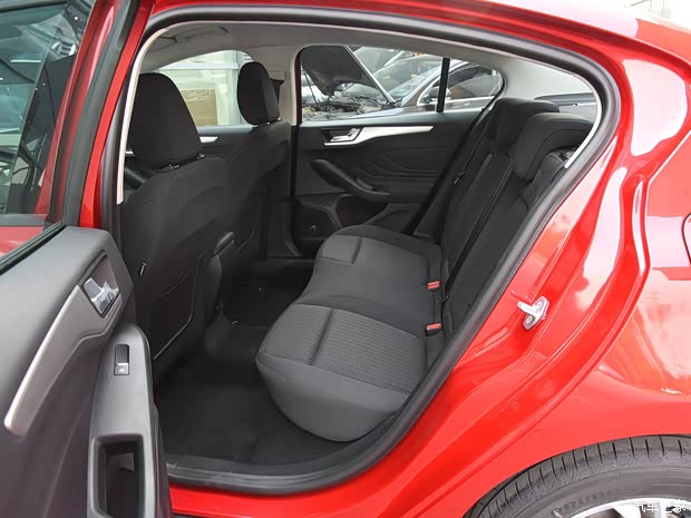 长安福特 福克斯 2019款 三厢 1.5L 手动锋跃型