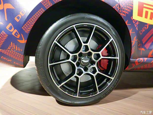 阿斯顿·马丁 阿斯顿·马丁DBX 2020款 基本型