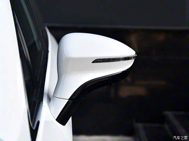 比亞迪 宋MAX新能源 2019款 DM 1.5T 智聯(lián)致耀型 7座 國VI