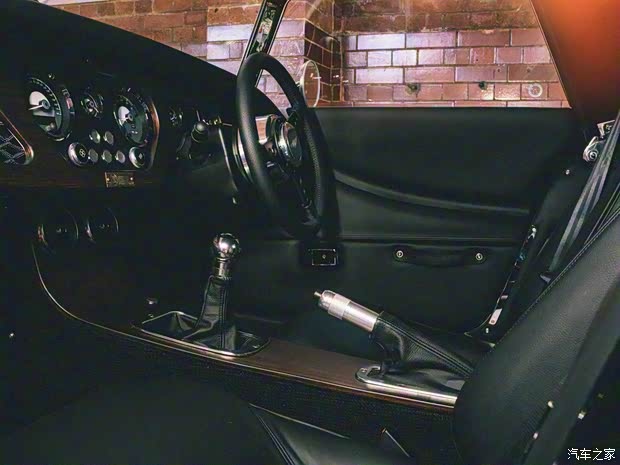 摩根 摩根Plus 4 2022款 LM62